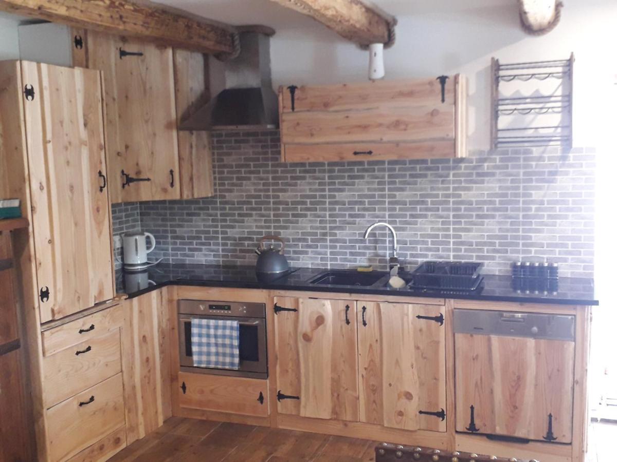 Jaskowa Chata Bieszczady Apartament Z Basenem Baligród Buitenkant foto